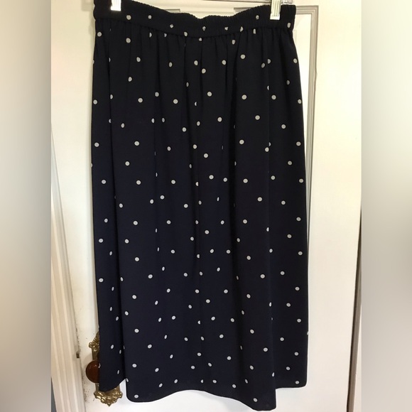 Size 4 J. Crew Navy & Cream Polka Dot Skirt - Picture 4 of 4